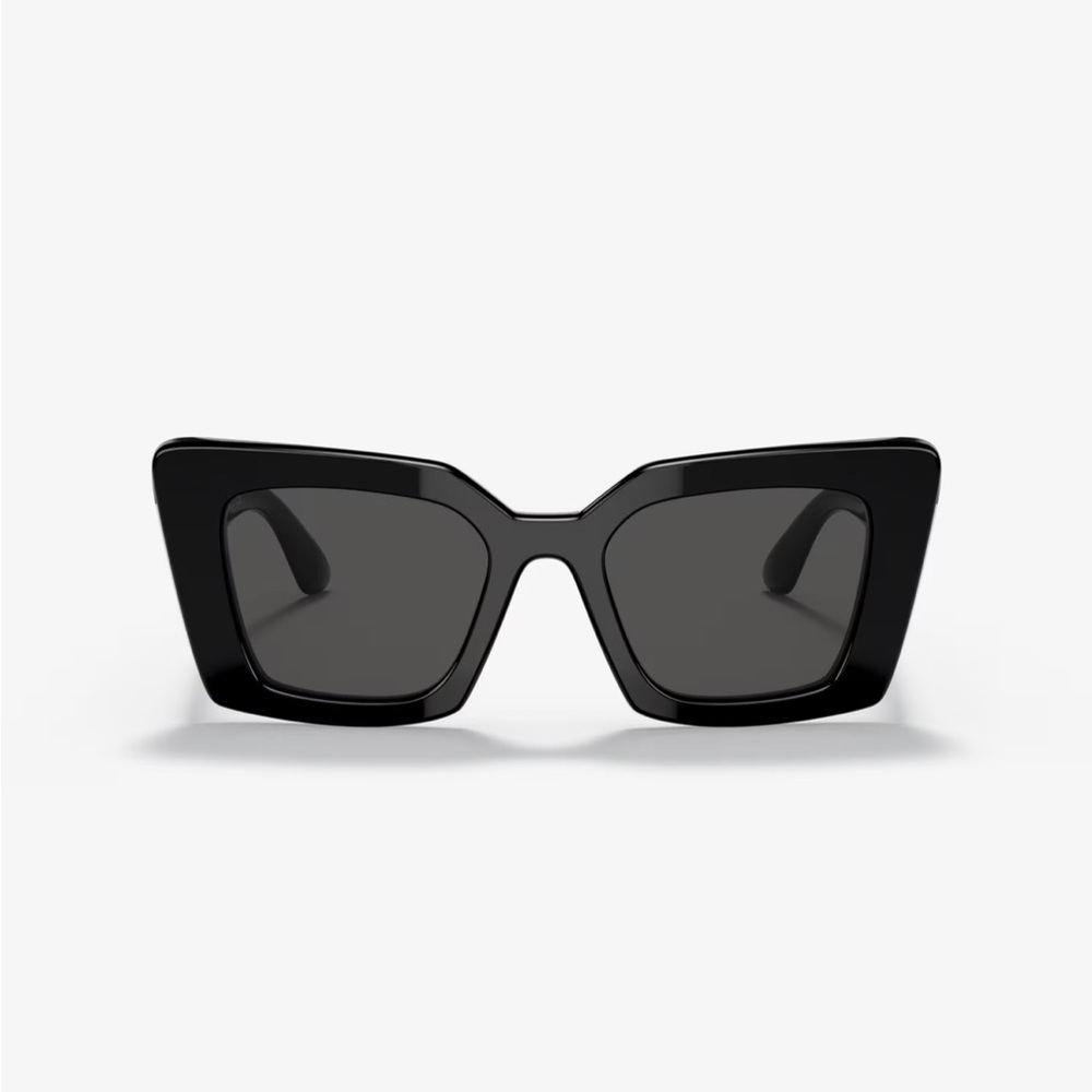 Bandolino Chic Black Square Sunglasses